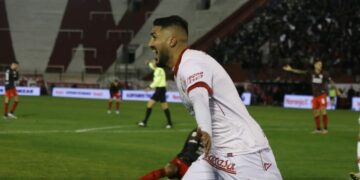 River cayó ante Huracán en Parque Patricios