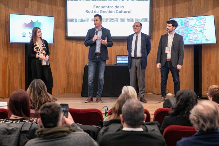 Calvo recibió a gestores culturales de toda la provincia