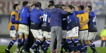 River fue eliminado por Vélez en una noche polémica