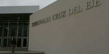 Una mujer murió ahorcada y la Fiscalía detuvo a su pareja