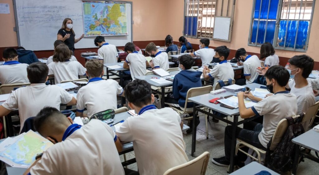 En 681 escuelas se ampliará la jornada a partir de agosto