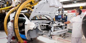 Impulsado por el sector automotriz, la actividad industrial creció en junio 4,5%