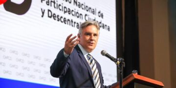 Desde la descentralización, Llaryora reivindicó su gestión