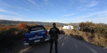 Denunció que cuatro policías lo golpearon salvajemente