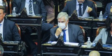 Críticas del schiarettismo al Presidente