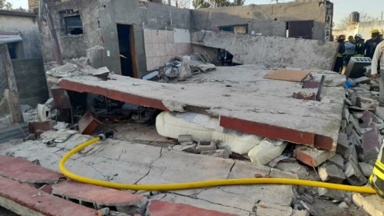Una explosión destruyó su casa