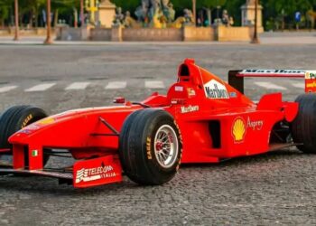 Subastan la Ferrari de una leyenda de la Fórmula Uno