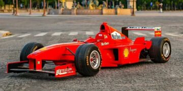 Subastan la Ferrari de una leyenda de la Fórmula Uno