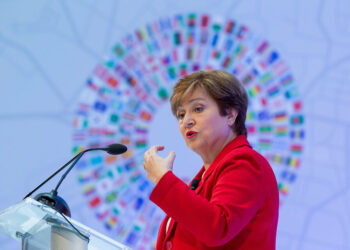 La titular del FMI lanzó un duro pronóstico al mundo para 2023