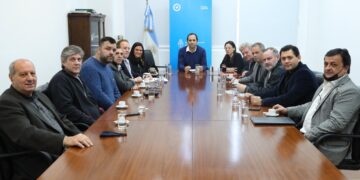 El Gobierno nacional acordó con las cámaras del sector garantizar un precio razonable del pan