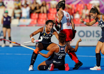 Argentina goleó y se clasificó a cuartos de final