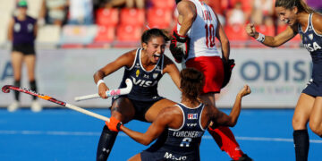 Argentina goleó y se clasificó a cuartos de final