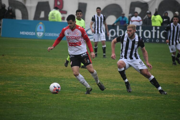 Instituto perdió ante Gimnasia en Mendoza