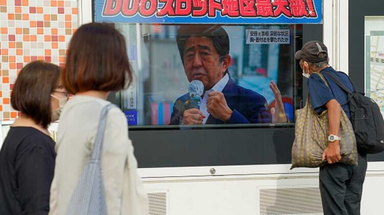 Japón elige representantes en la Cámara Alta, tras el asesinato del primer ministro