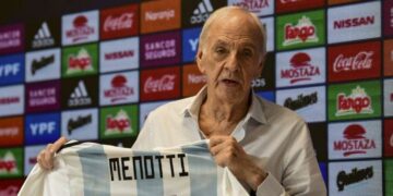 «Riquelme tendrá que aprender a ser dirigente»