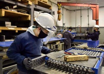 Las pymes registraron una alza de 19,2% en los costos y advierten que están teniendo subas en dólares