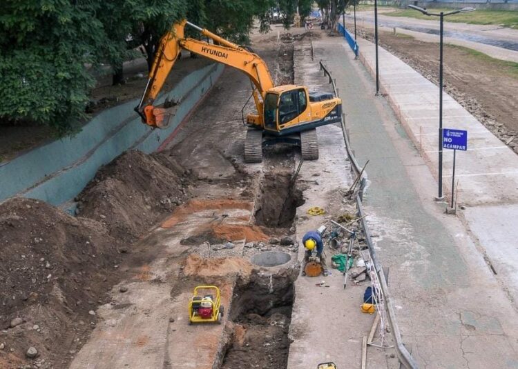 Nuevas cañerías instaladas en la Costanera