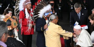 Canadá: comenzó la visita de Francisco por el «perdón»
