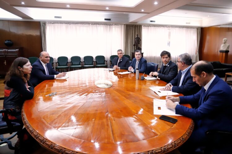 Batakis recibió ayer a los gobernadores Jaldo, Zamora, Kicillof, Jalil y Gutiérrez.