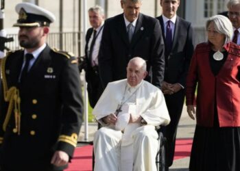 Para Canadá, el perdón de Francisco es «insuficiente»
