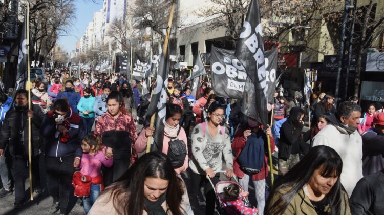 En Córdoba también marcharon contra el ajuste y por un bono de emergencia