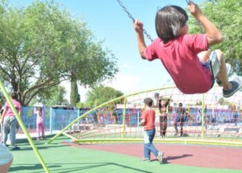 El 78% de las plazas no cuenta con juegos infantiles inclusivos