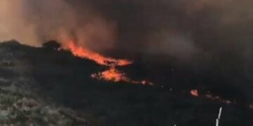 Lograron controlar el incendio sobre el Camino del Cuadrado