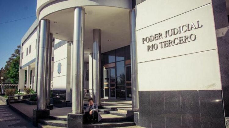Cinco hombres detenidos por la prostitución de una niña