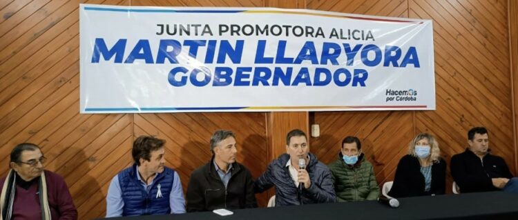 El llaryorismo apuntó contra la re-reelección de legisladores