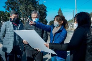 La Provincia instala servicios urbanos en 100 asentamientos