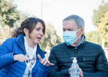 La Provincia instala servicios urbanos en 100 asentamientos