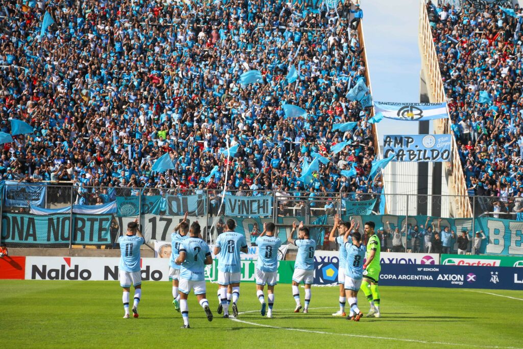 Piensa en Estudiantes