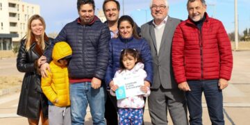 Entregaron viviendas y créditos para la construcción de viviendas