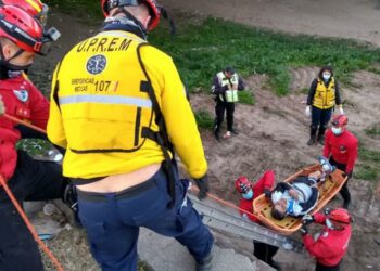 Un hombre cayó al vacío del Puente Sarmiento tras protagonizar una pelea