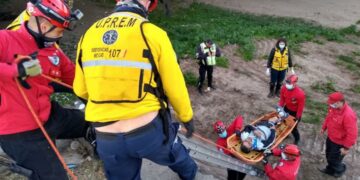 Un hombre cayó al vacío del Puente Sarmiento tras protagonizar una pelea