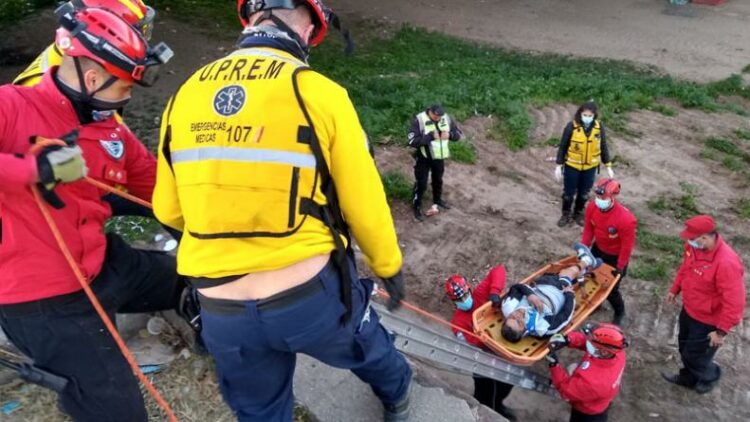Un hombre cayó al vacío del Puente Sarmiento tras protagonizar una pelea