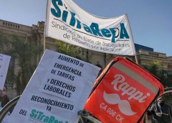 Repartidores de apps reclaman que se reconozca su sindicato