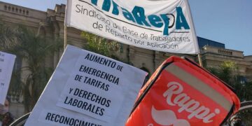 Repartidores de apps reclaman que se reconozca su sindicato