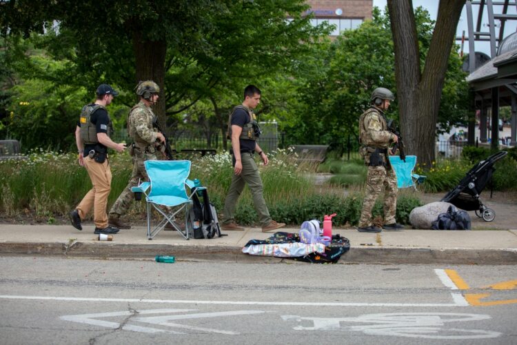 La celebración patria viró en tragedia en el suburbio de Highland Park.