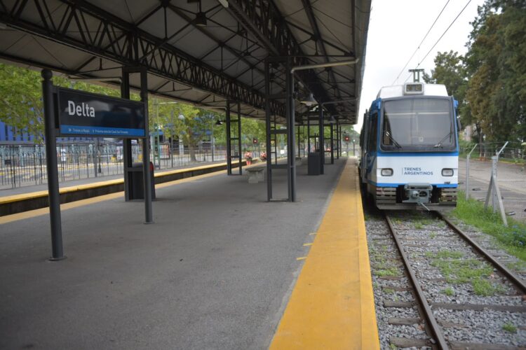 Destacan la decisión de recuperar los trenes