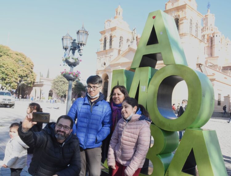 La ocupación hotelera durante el viernes alcanzó el 75% en la Ciudad