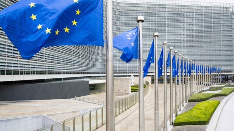 La guerra en Ucrania encendió la alarma y Europa se considera “desarmada”