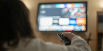 En los hogares, el televisor sigue siendo el protagonista