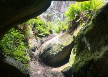 Así es la Cueva de Salamanca, un atractivo único en el medio de Los Gigantes