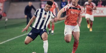 Talleres cayó en el último minuto ante Estudiantes