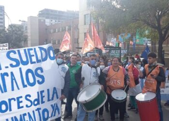 Trabajadores de la salud se movilizaron para exigir paritarias
