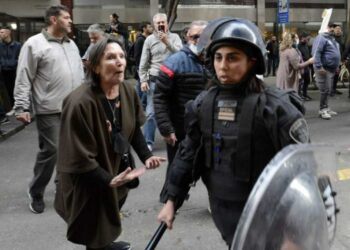 Juntos por el cambio repudió la violencia de «manifestantes y funcionarios kirchneristas»