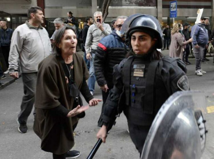 Juntos por el cambio repudió la violencia de "manifestantes y funcionarios kirchneristas"