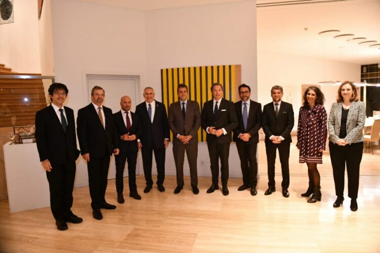 Massa se reunió con embajadores del G7 para "agilizar negocios con esas economías"