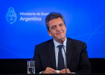 «Decidimos soltar un poquito las reservas para garantizarles a los argentinos la energía”